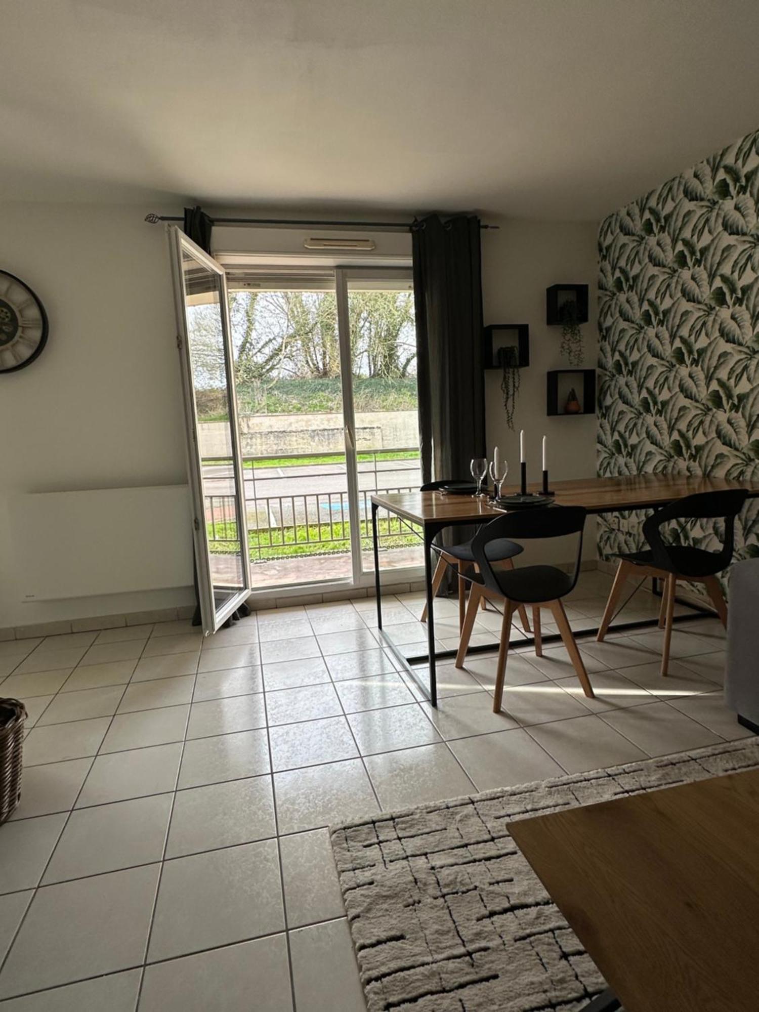 Appartement Entierement Renove Roye  Exterior foto